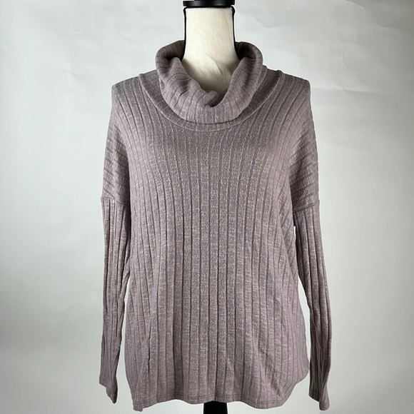 Green Envelope Tops - Green Envelope mauve cowl neck pull over long sleeve top - size small